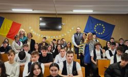 Incontro con gli alunni del Collegio Economico “Dimitrie Cantemir” di Suceava